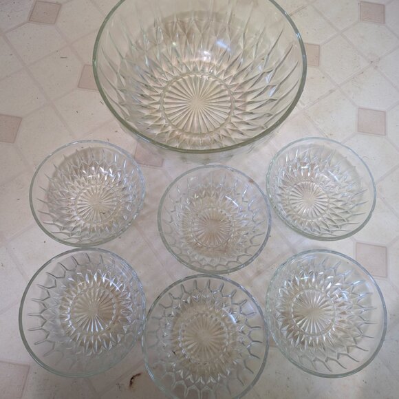 Vintage Jeannette Crystal Salad Set - Picture 2 of 2